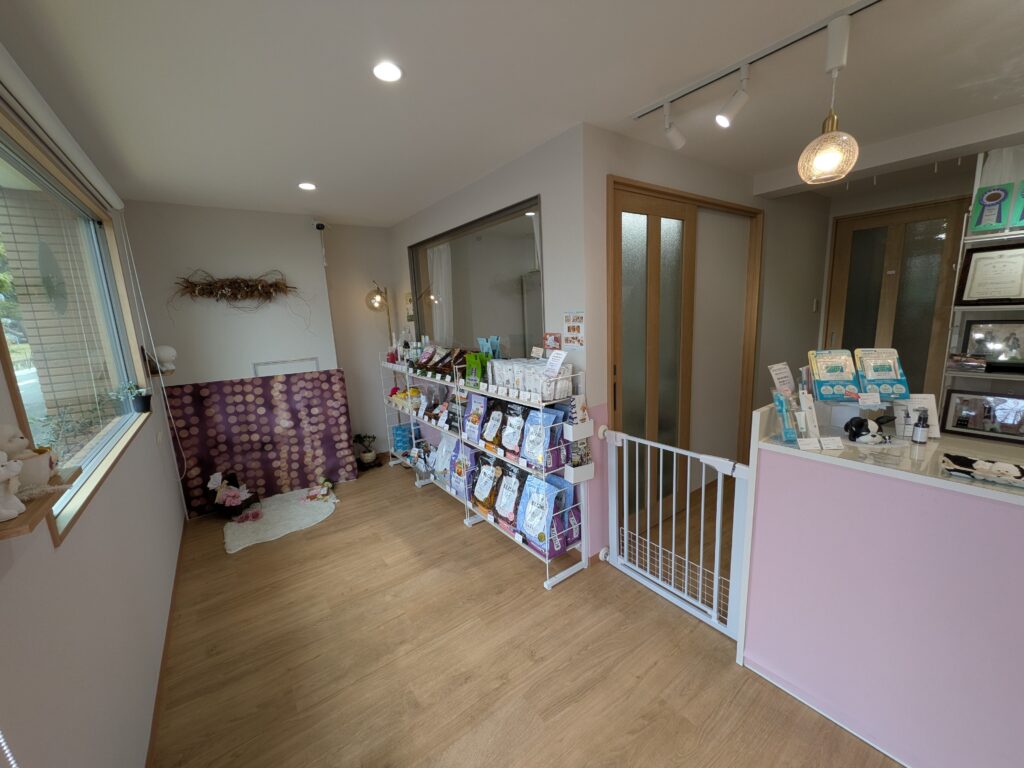 岐阜市のトリミングサロン・コロンの正規取扱フードコーナー