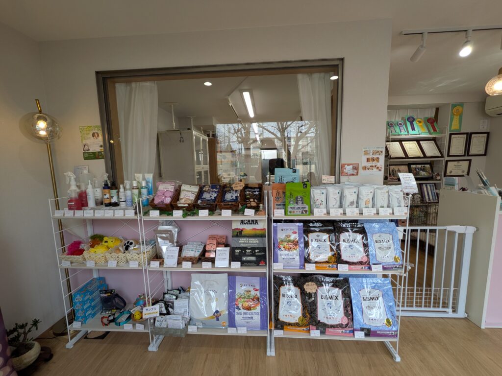 岐阜市のトリミングサロン・コロンの正規取扱フードコーナー